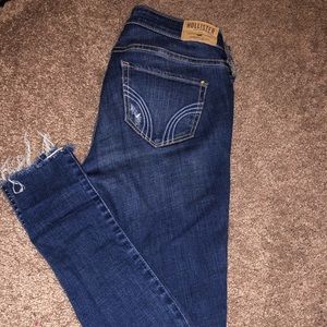 Super Skinny Destroyed Jeans